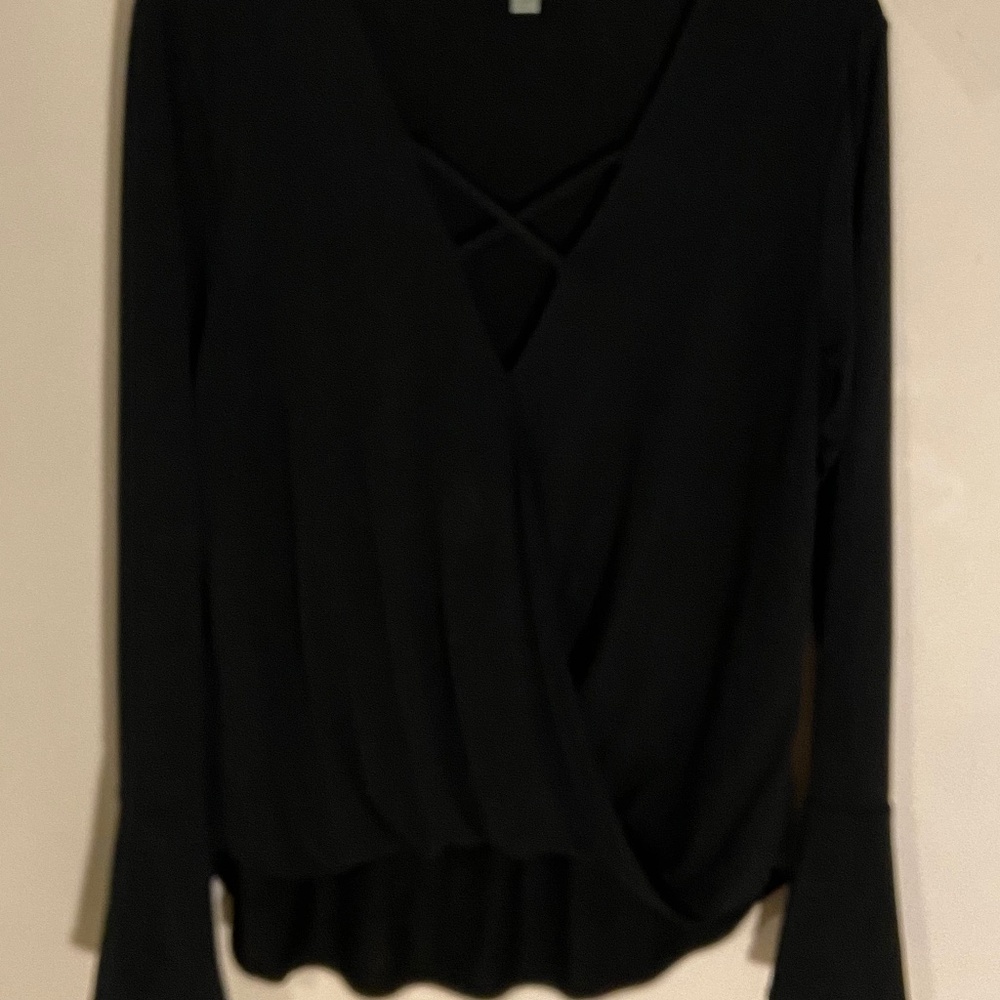 Flared long sleeve black knot top
